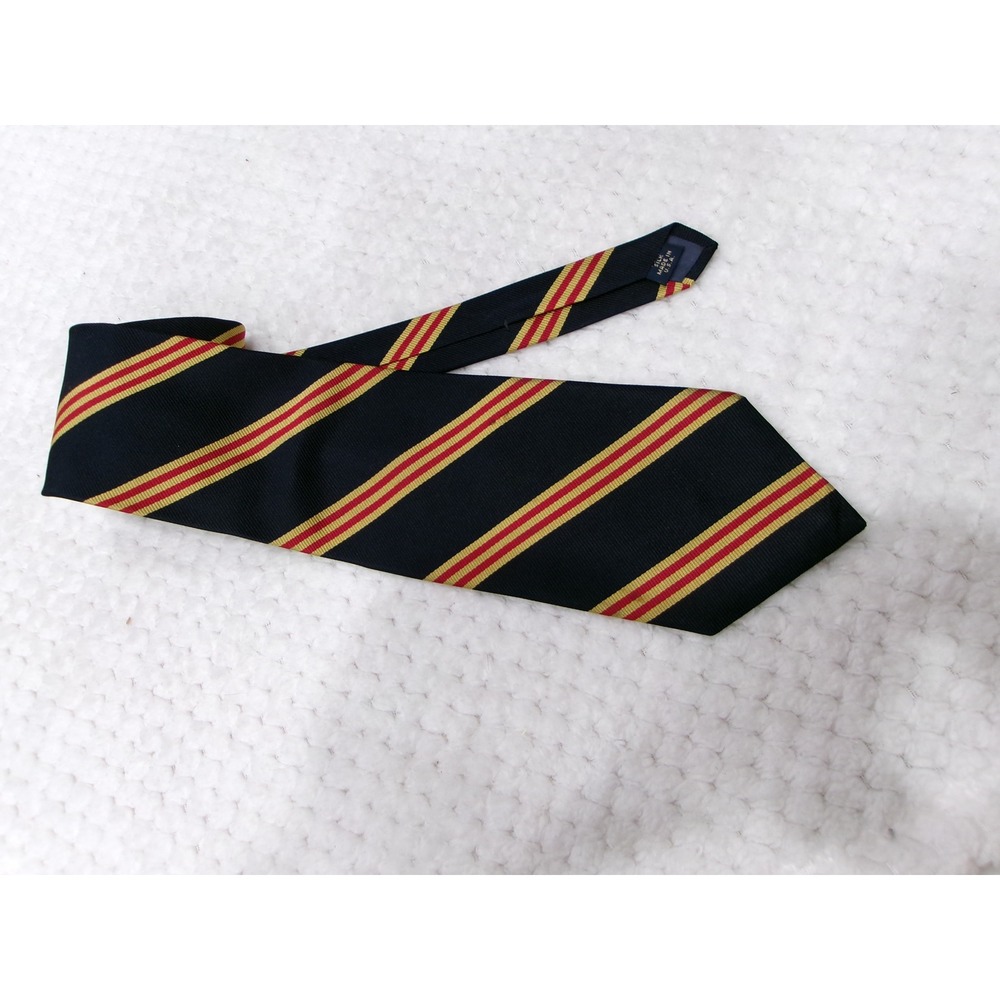 Huntington Mens 3.5x56 Necktie Navy Blue Red Gold Striped Silk Made in USA 70175